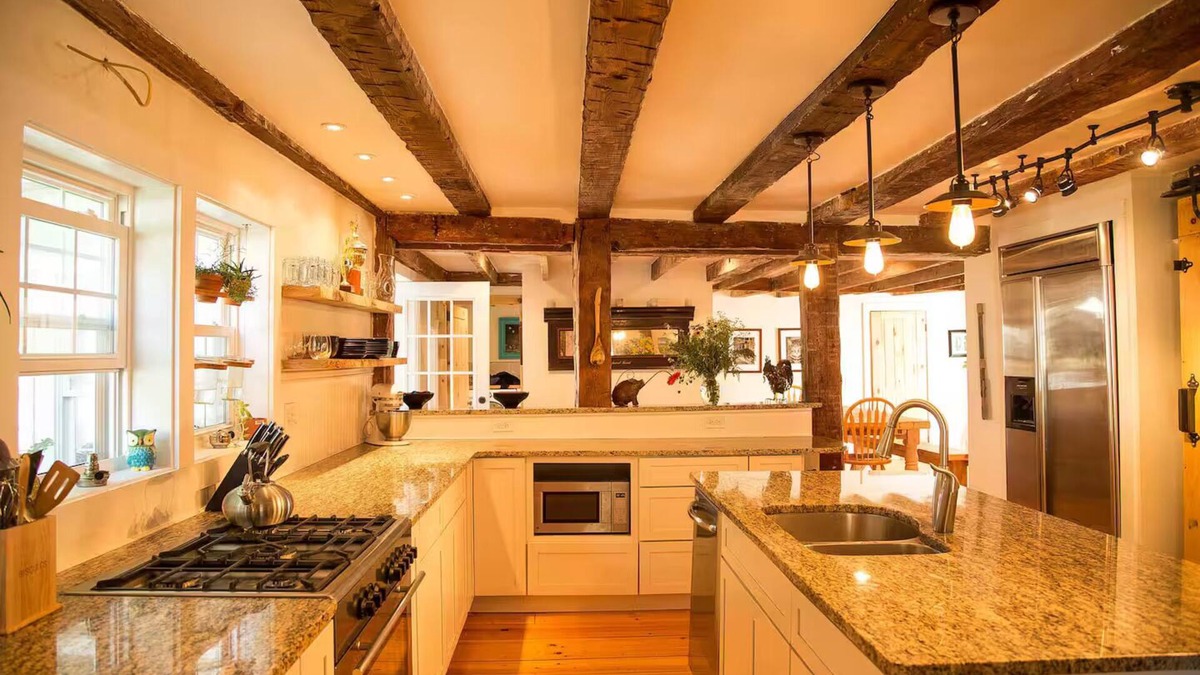 Grand Isle House | Gorgeous 1835 Farmhouse w. Lake/MTN Views!