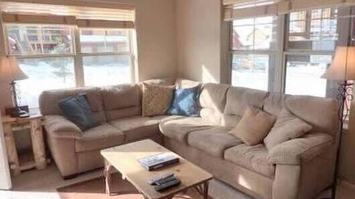 Fraser Condo | Gorgeous 2 Bed-2 Bath, personal hot tub, steps to shuttle/trails/grocery!