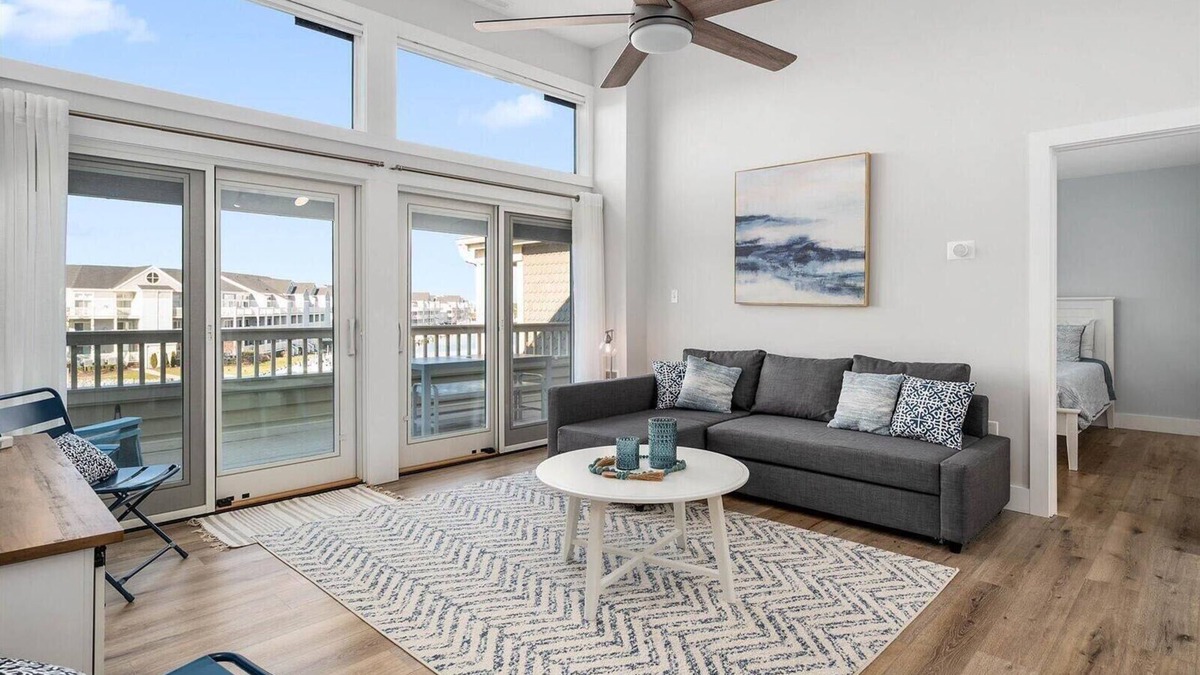 Heron Harbour Isle Condo | Gorgeous 2 bedroom at Seascape in prestigious Heron Harbour