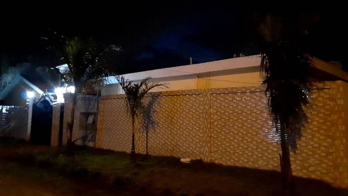 Bonoua House | Gorgeous 2 Bedroom and Living Room and Secure