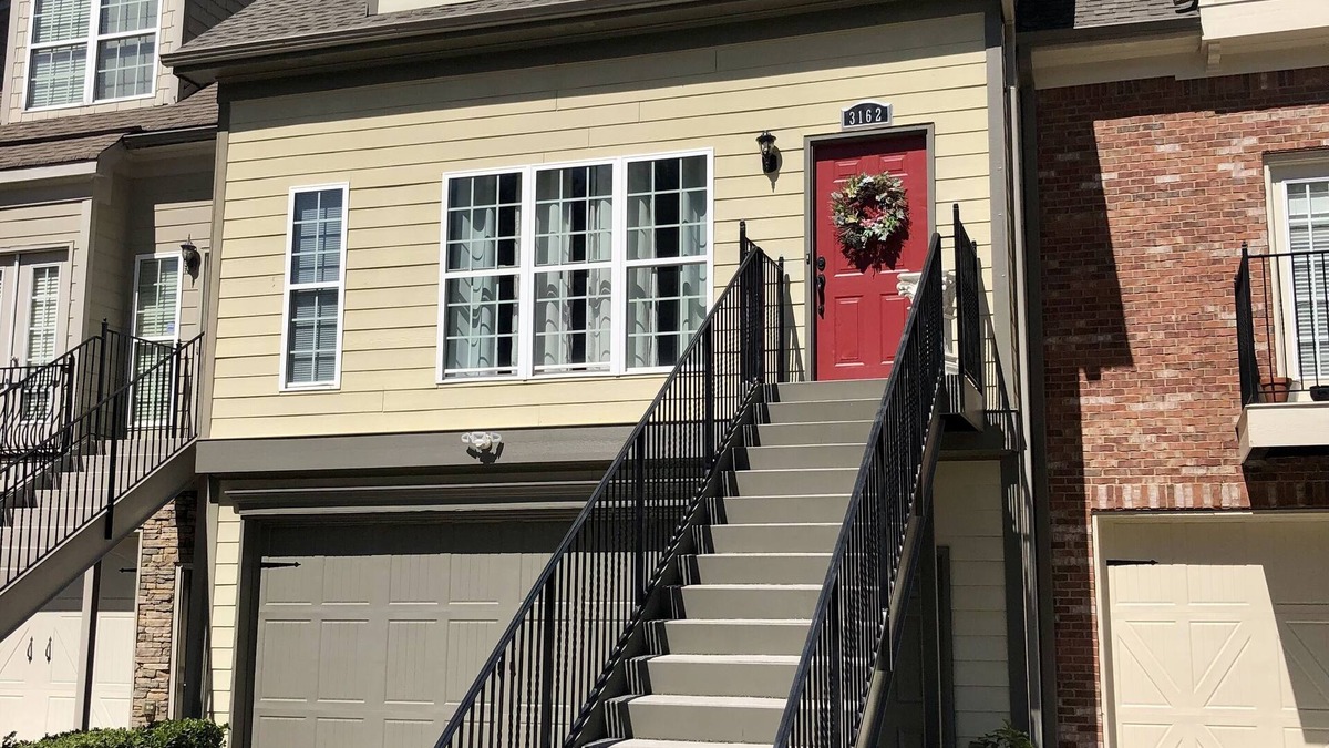 Greater Valley Brook House | Gorgeous 2 bedrooms and 2 1/2 bathrooms townhouse in North Decatur