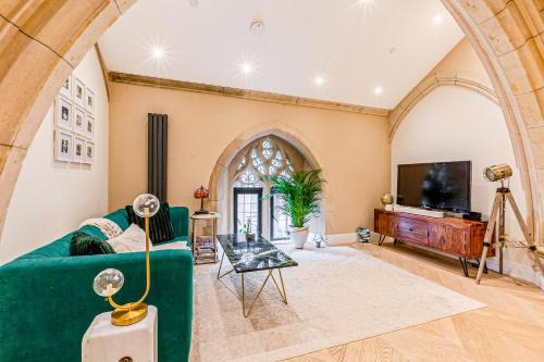 North Finchley Apartment | Gorgeous 2BR Flat in North Finchley, 3 min tube