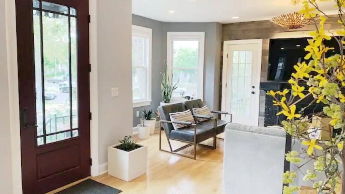 Brightwood Park House | Gorgeous 3BR Colonial House with a Backyard Oasis