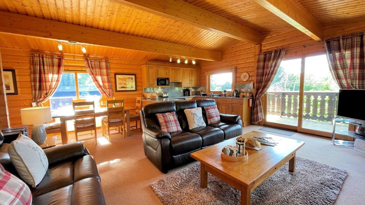 Kippford House | Gorgeous 3BR Norwegian Lodge with Stunning Views | Pass the Keys