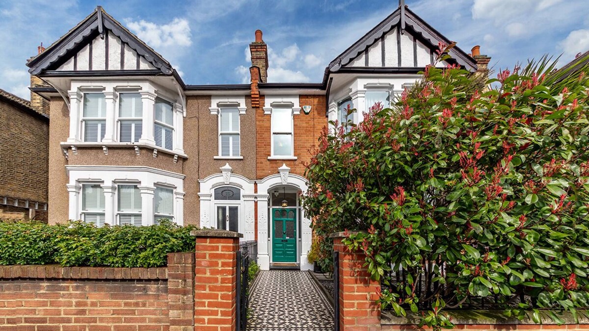 Redbridge House | Gorgeous 4 bed/3 bath family home, green/quiet East London, 20 mins to downtown