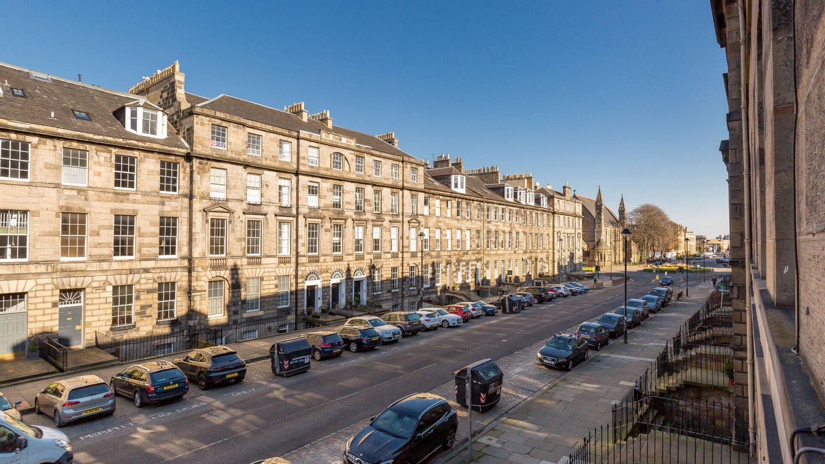 New Town Apartment | Gorgeous, 5 star-rated Georgian Home in the Heart of Edinburgh