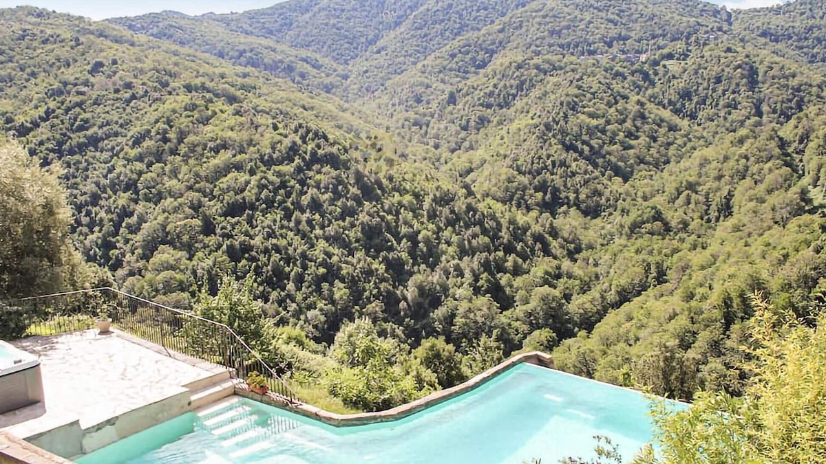 Carcheto-Brustico Apartment | Gorgeous apartment in CARCHETO BRUSTICO