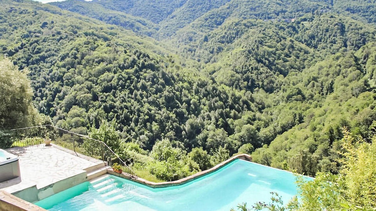 Carcheto-Brustico Apartment | Gorgeous apartment in Carcheto Brustico