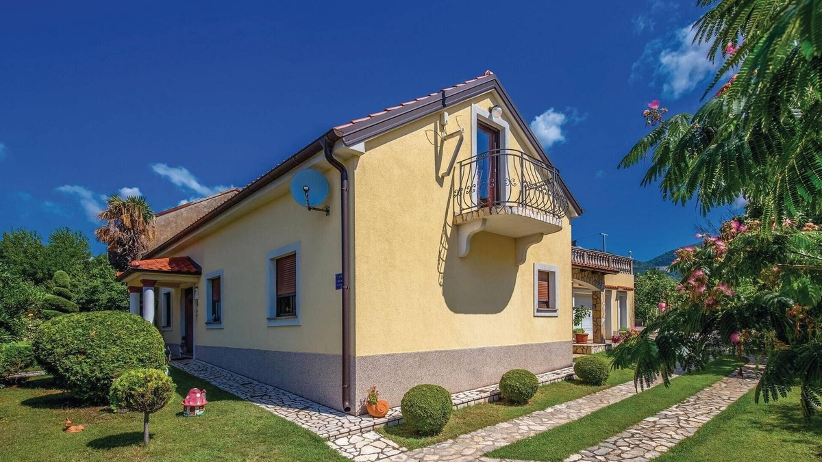 Hreljin Apartment | Gorgeous apartment in Hreljin