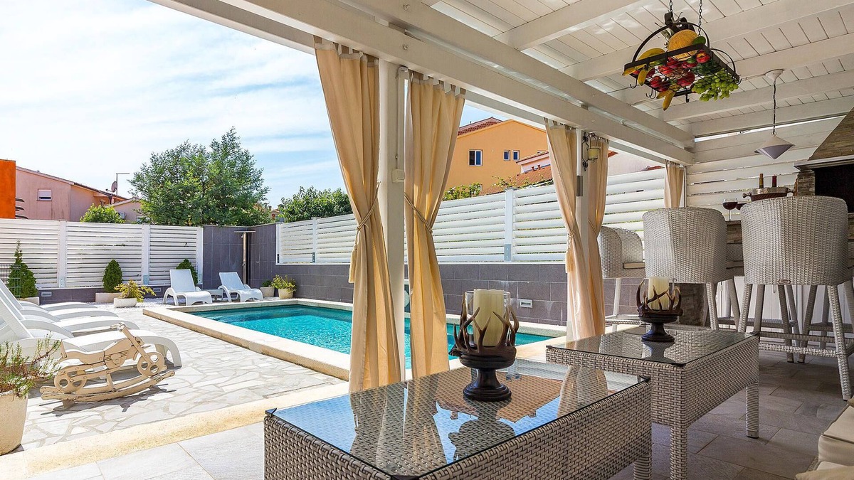 Vintijan Apartment | Gorgeous apartment in Pula with kitchen