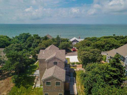 Eastham House | Gorgeous Architectural Home w Water Views