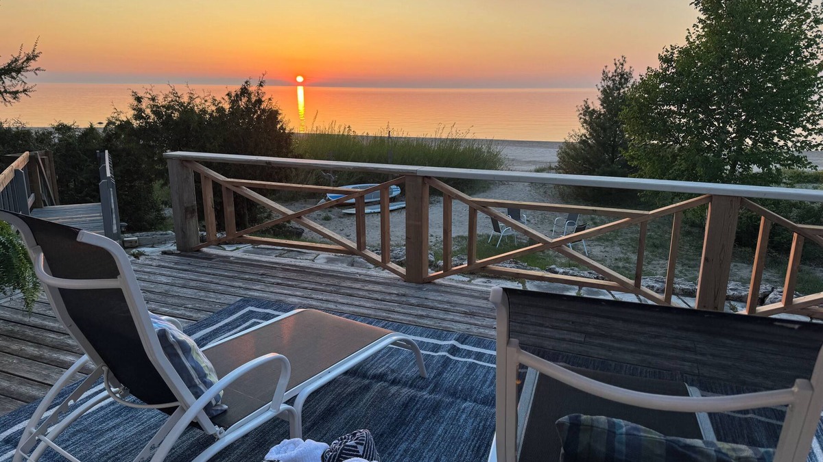 Kincardine Cottage | Gorgeous Beach Front Property on Lake Huron!