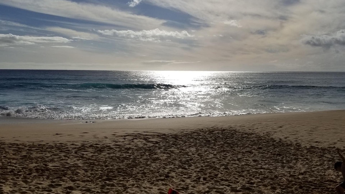 Makaha House | Gorgeous Beach Front Home with Amazing Sunsets