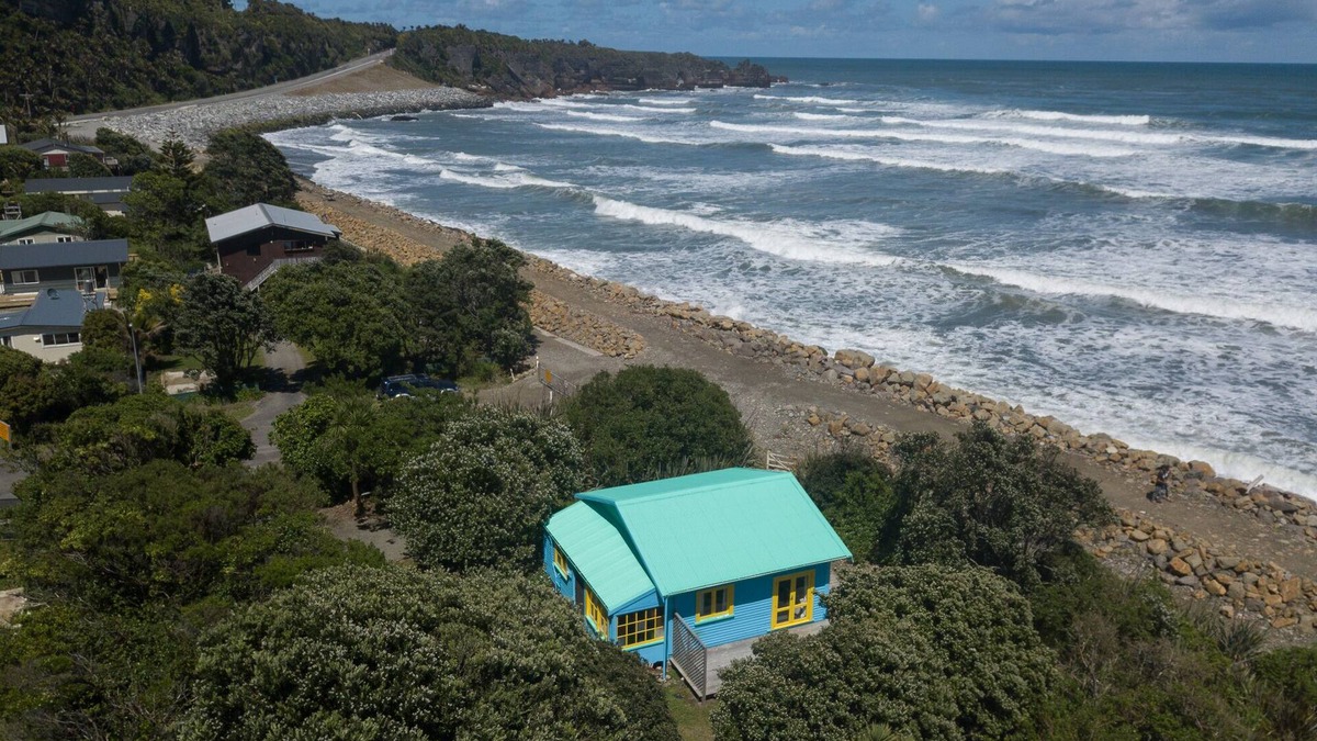 Punakaiki House | Gorgeous Character Bach