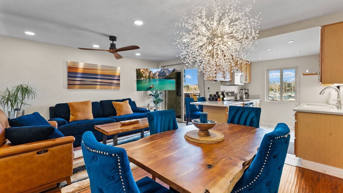 Townsite Condo | Gorgeous Condo | Marina Views | Steps from Harbor Beach 208B