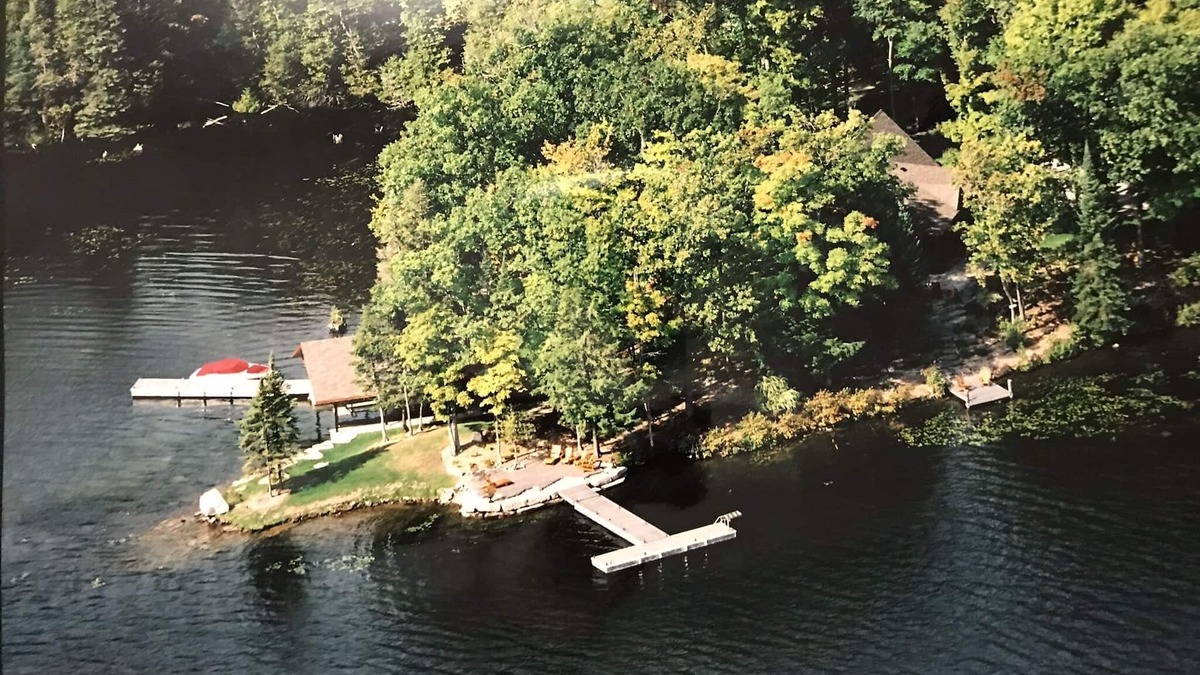 Trent Lakes Cottage | Gorgeous Cottage on Big Bald Lake. 900ft. of Shoreline. Fully Private
