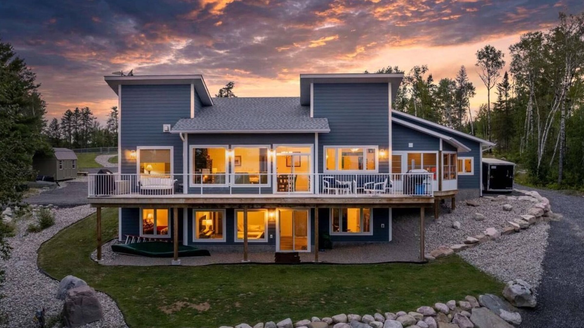 Kenora Cottage | Gorgeous Cottage on Black Sturgeon Lake - Kenora, Ontario