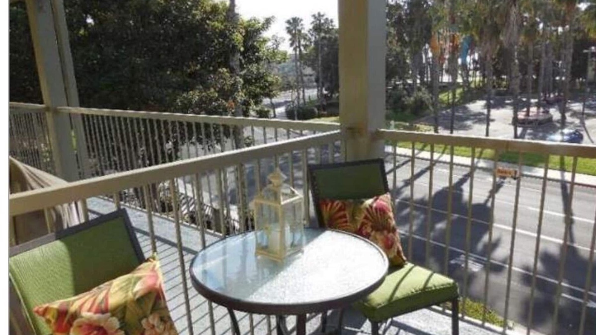 Port Hueneme Condo | Gorgeous Decorator Beach Condo - one facility entrance on the Beach
