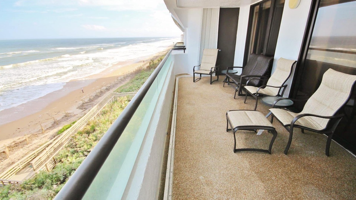 New Smyrna Beach Condo | Gorgeous Direct Oceanfront Condo Right off the Beach. Monthly Rental Only
