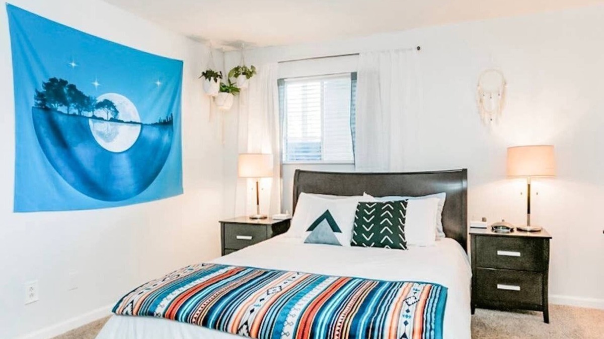 North Capitol Condo | Gorgeous Downtown Condo on River