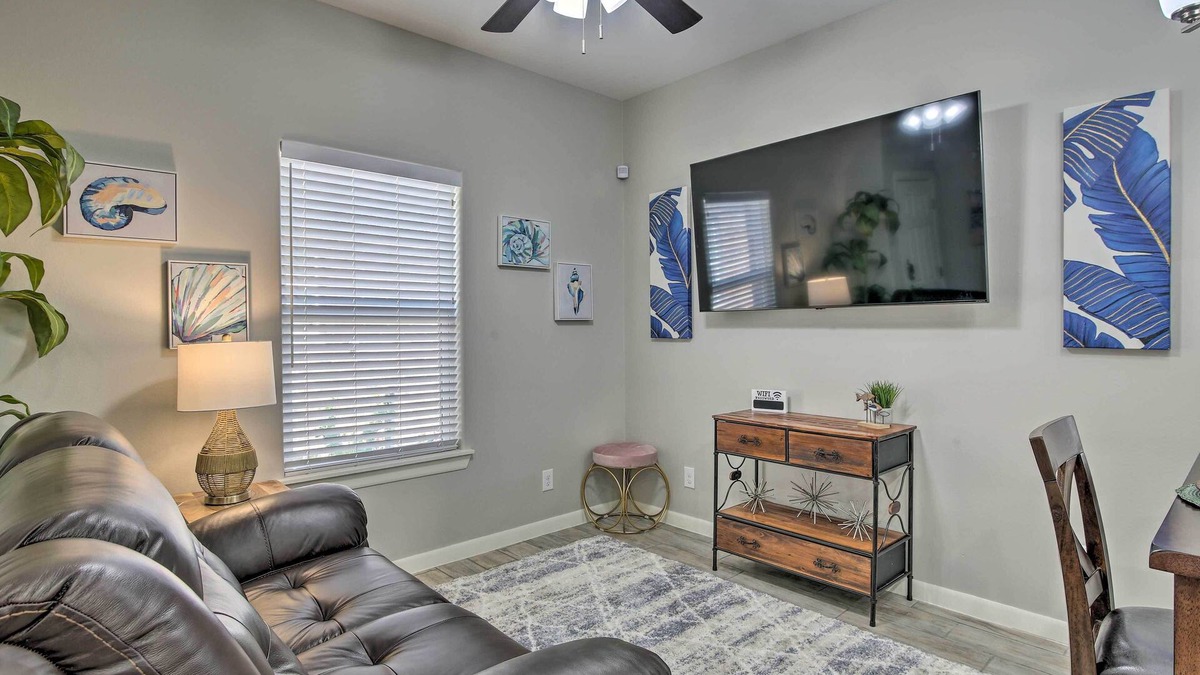 Edinburg Apartment | Gorgeous Edinburg Getaway ~ 2 Mi to UTRGV!