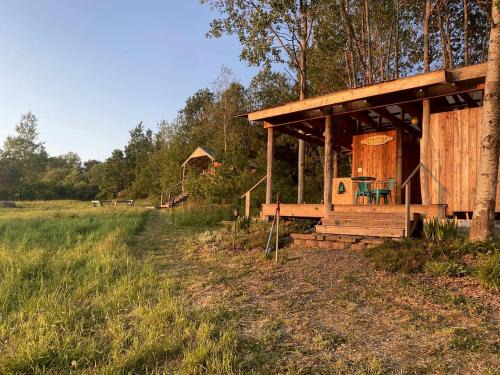 Caroline House | Gorgeous Finger Lakes Accommodation near Ithaca for Glamping in New York