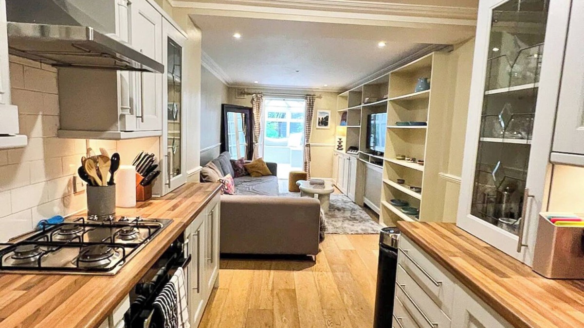 Hackney Wick Apartment | Gorgeous Garden Getaway | 2 Bed | Victoria Park