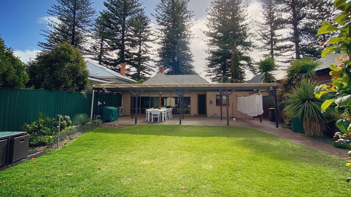 Grange House | Gorgeous Grange Beach House Getaway - pets allowed