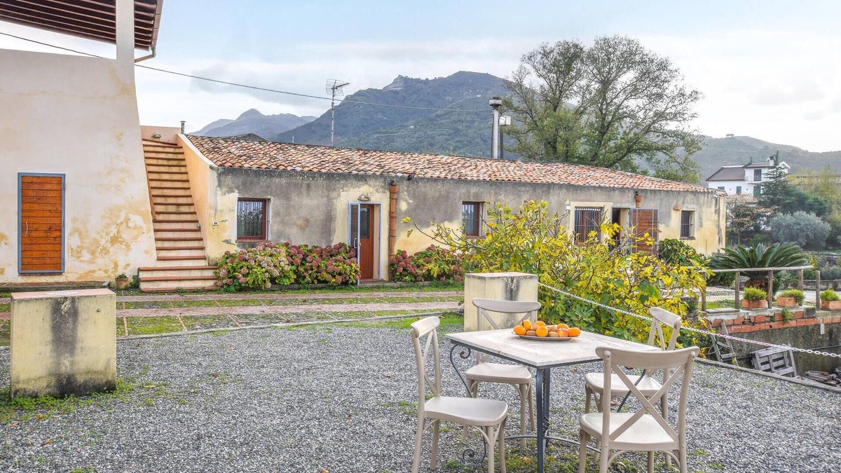 Santa Lucia del Mela House | Gorgeous home in Santa Lucia del Mela
