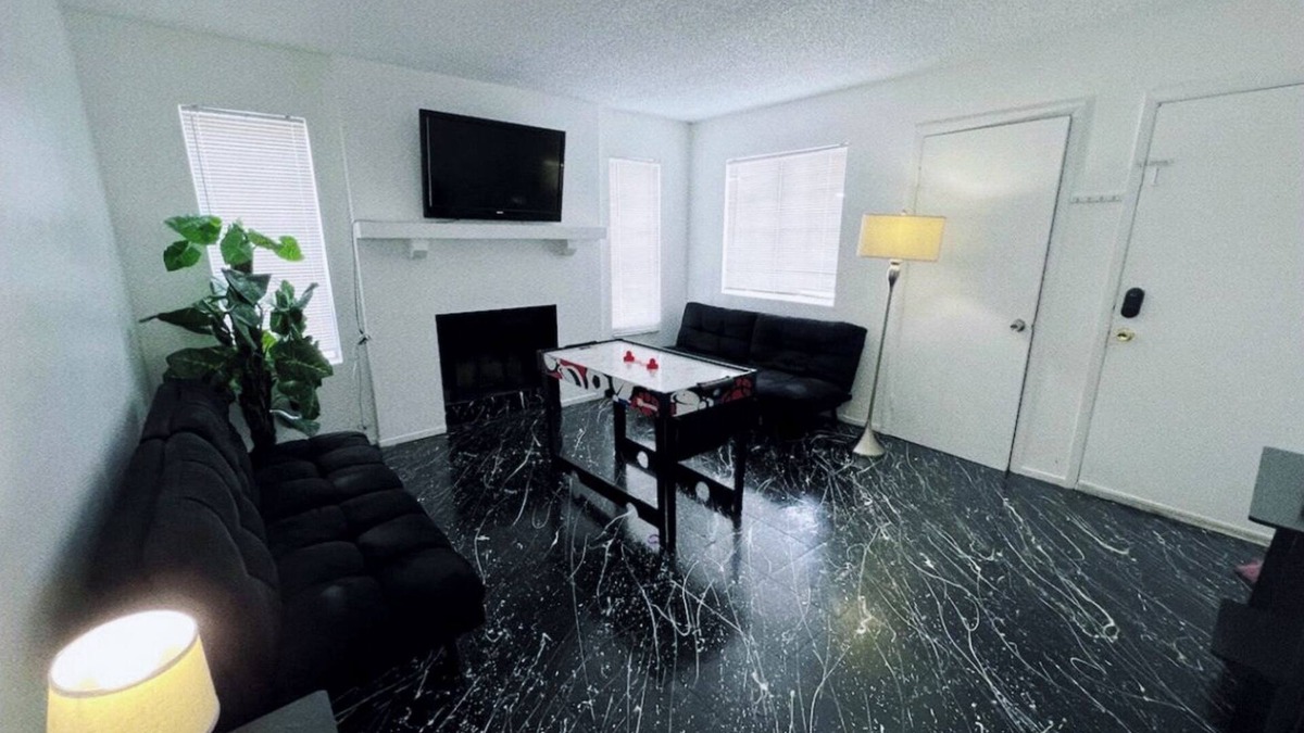 Las Vegas Apartment | Gorgeous Historic condo in Las Vegas