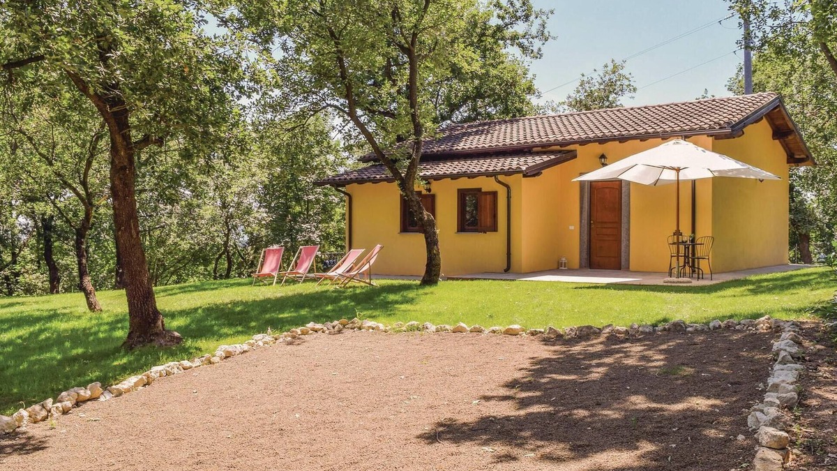 Fabrica di Roma House | Gorgeous home in Fabrica di Roma -LT-