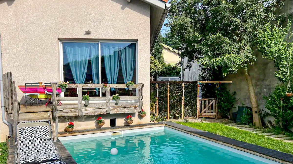 Bourg-les-Valence House | Gorgeous home in Bourg les Valence