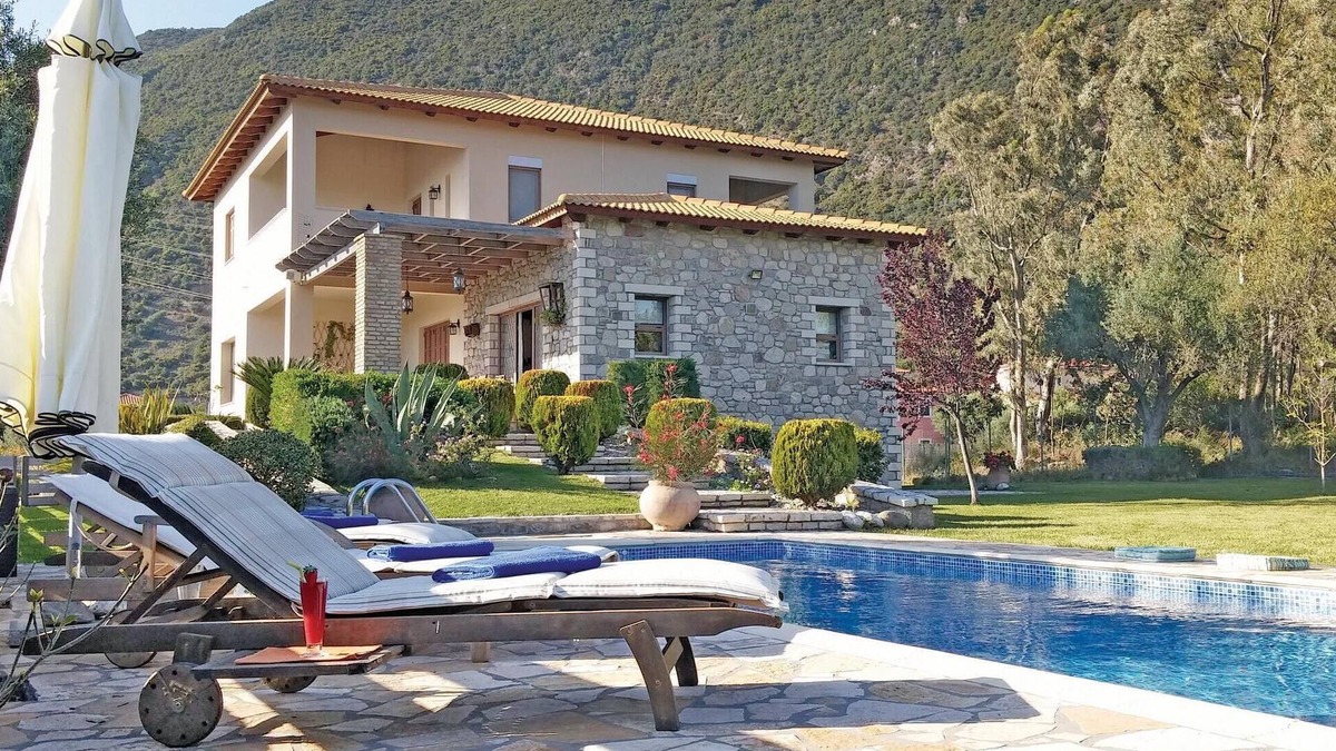 Skaloma House | Gorgeous home in Skaloma Nafpaktos