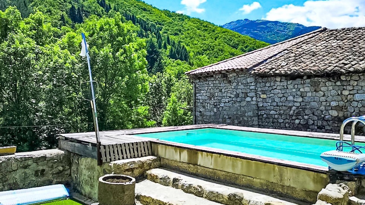 Barnas House | Gorgeous home in Barnas