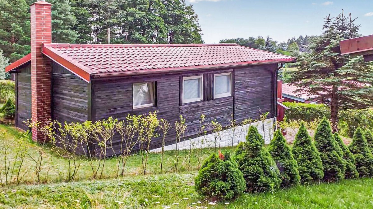 Wilimy House | Gorgeous home in Biskupiec with kitchen