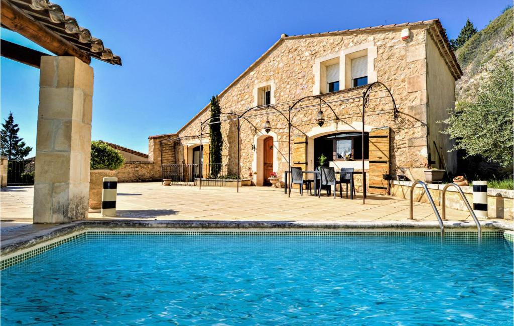 Boulbon House | Gorgeous Home In Boulbon With Kitchen