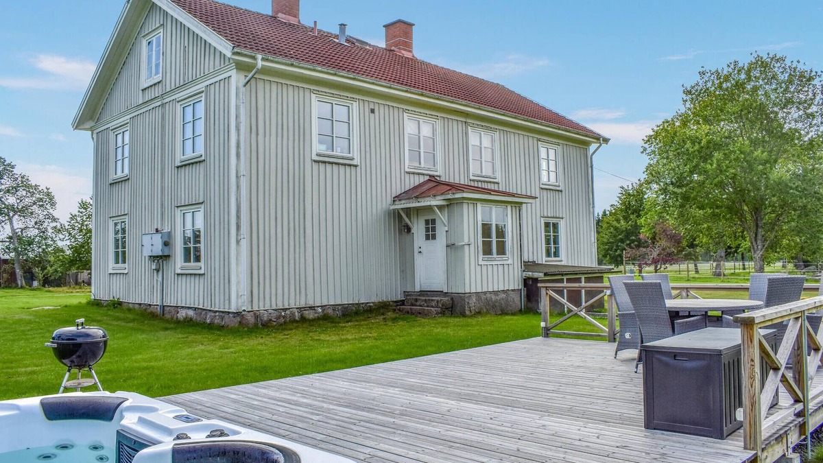 Braas House | Gorgeous home in Braås with kitchen