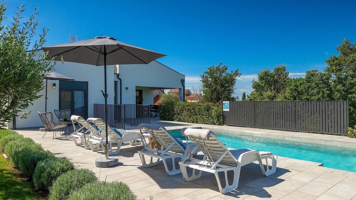 Kanfanar House | Gorgeous home in Burici