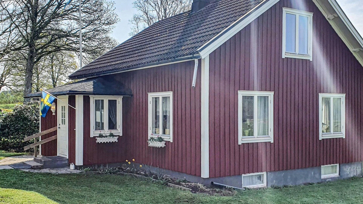 Burseryd House | Gorgeous home in Burseryd with kitchen