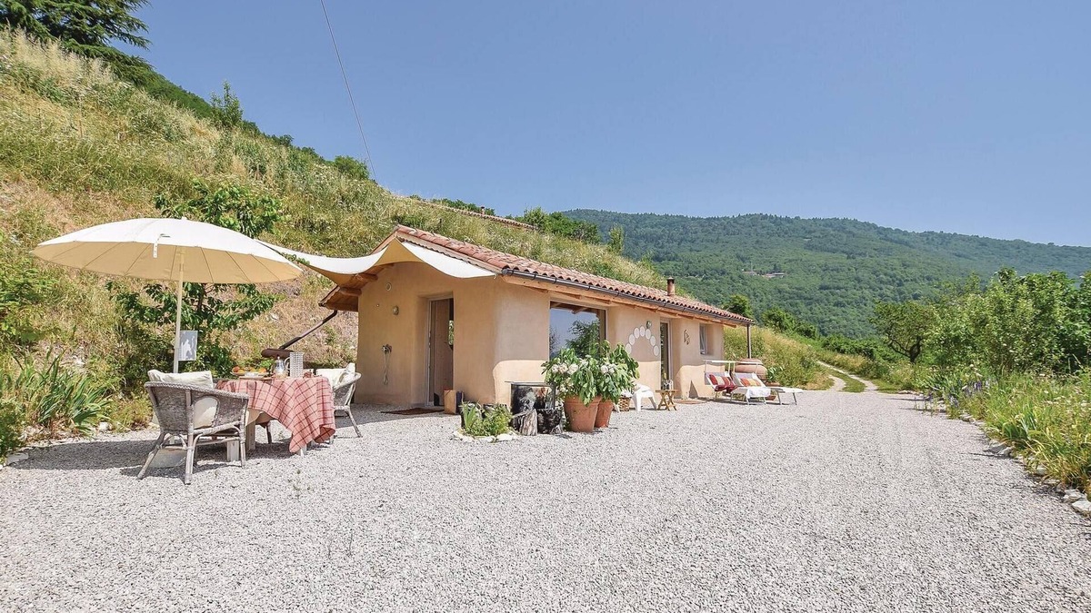 Calvene House | Gorgeous home in Calvene