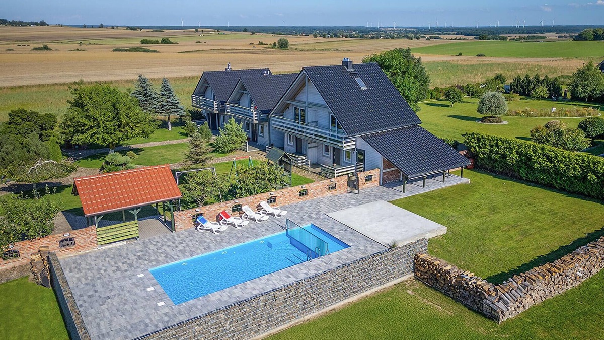Darlowo House | Gorgeous home in Darlowo with WiFi