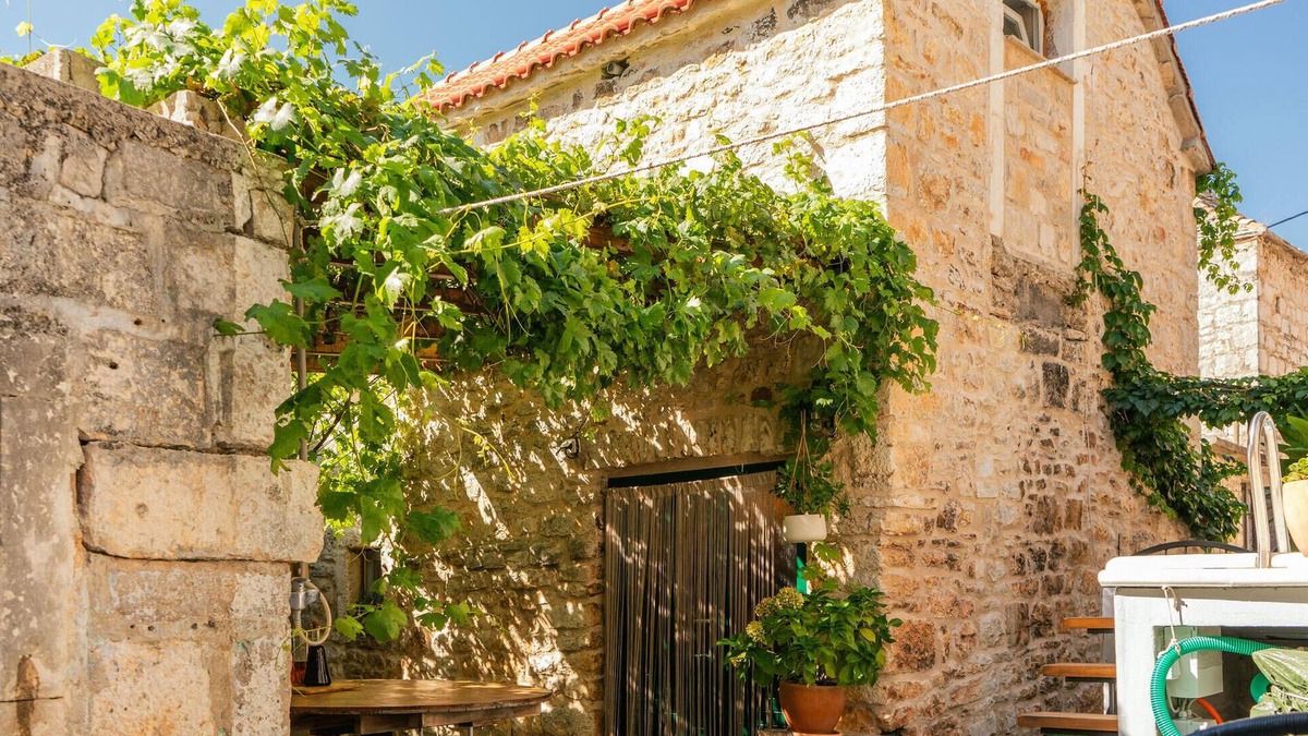 Cove Donja Krusica (Donje selo) House | Gorgeous home in Donje Selo