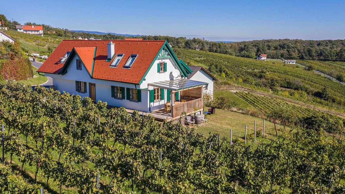 Eisenberg an der Pinka House | Gorgeous home in Eisenberg with kitchen