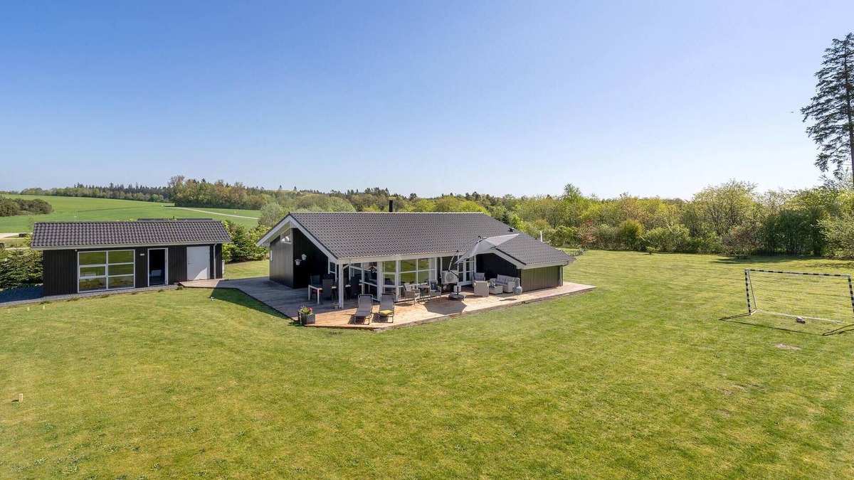 Krejbjerg House | Gorgeous home in Ejstrupholm with WiFi