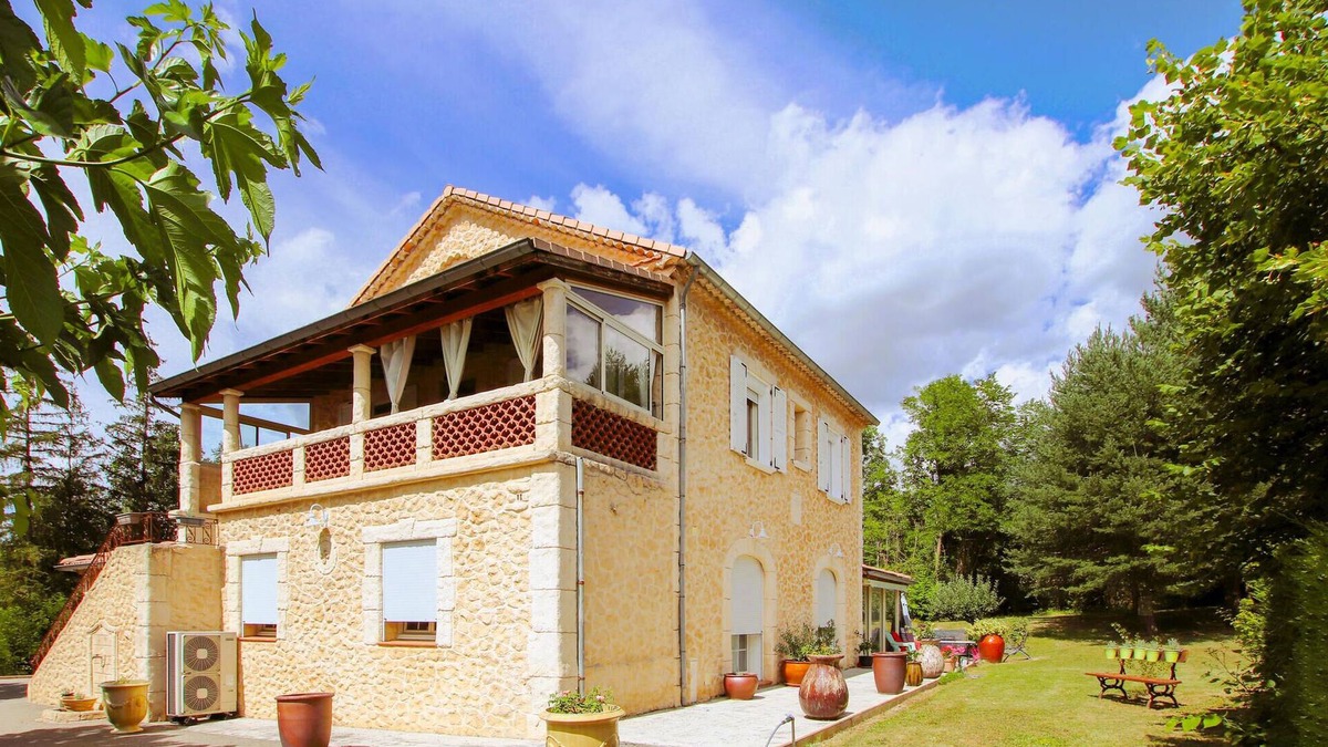 Eyguians House | Gorgeous home in Eyguians with WiFi