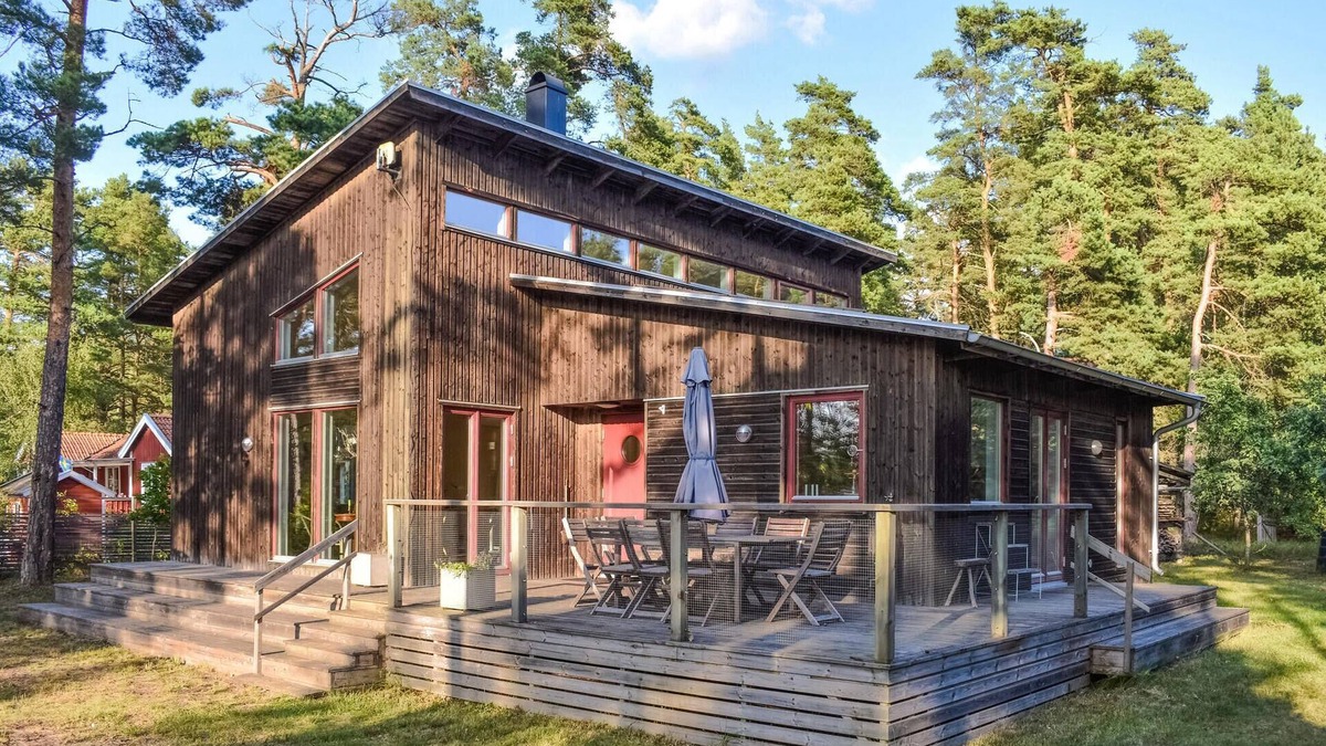 Stora Ror House | Gorgeous home in Färjestaden with WiFi