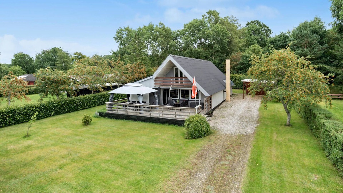 Farvang House | Gorgeous home in Fårvang with WiFi