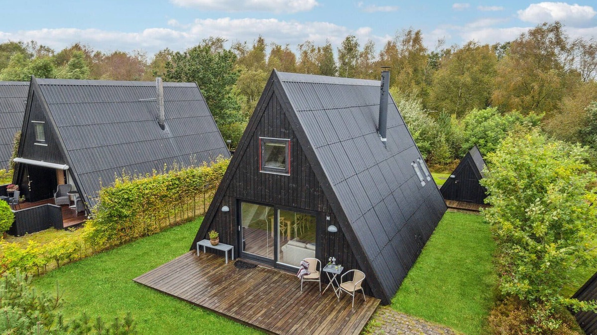 Gatten House | Gorgeous home in Farsø with kitchen