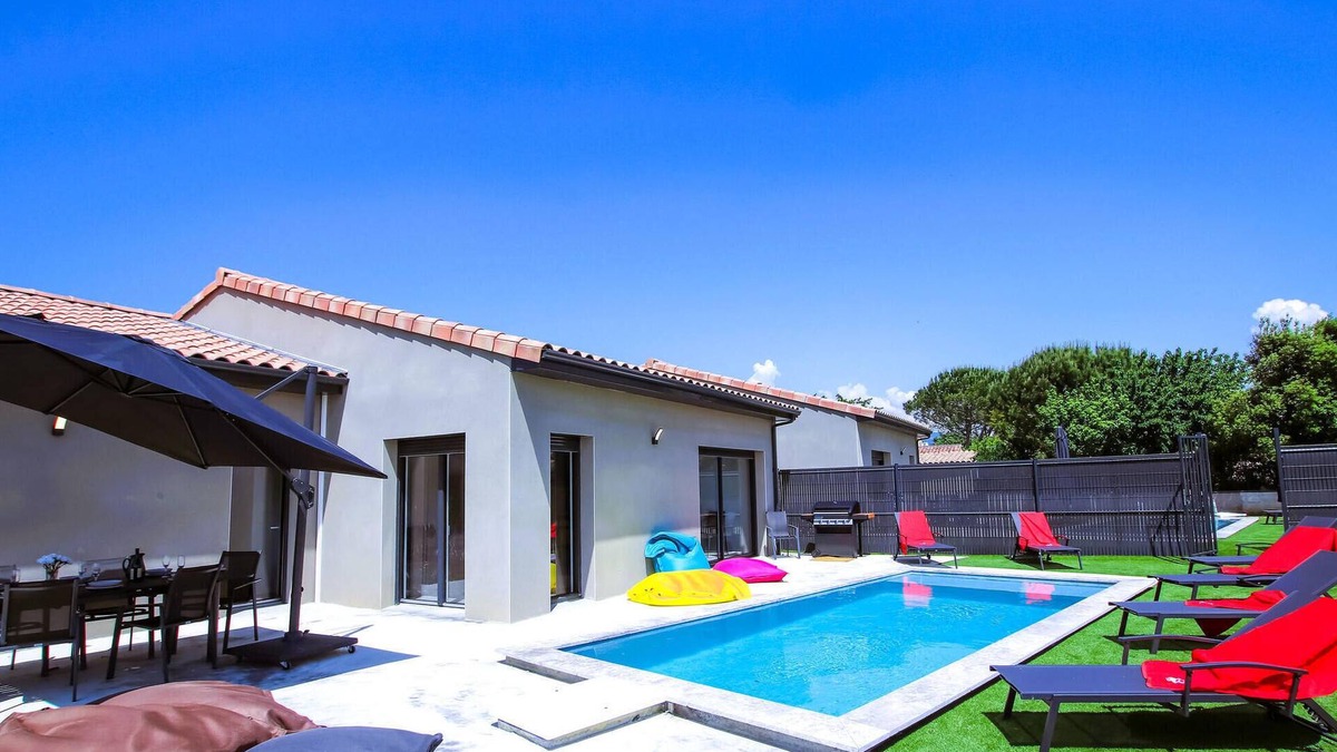 Sauzet House | Gorgeous home in Cléon d'Andran