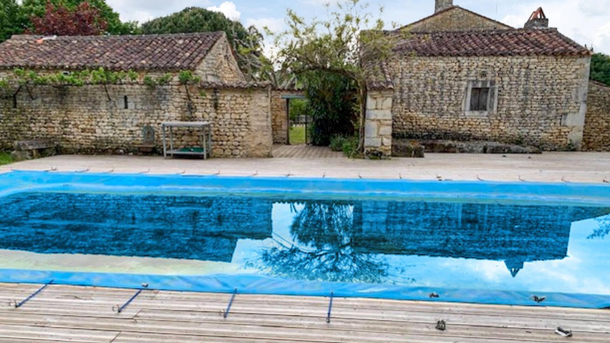 Geay House | Gorgeous home in Geay